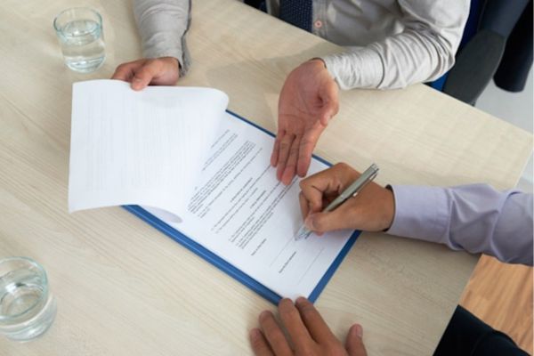Phân tích hợp đồng ủy quyền trong giao dịch thương mại