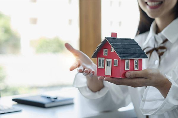 thuế phí công chứng chia tách