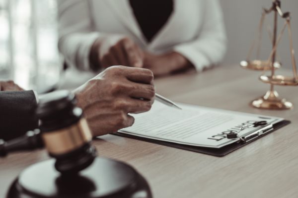 Công chứng hợp đồng đặt cọc