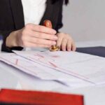 mua-ban-nha-dat-khong-qua-cong-chung-17609576463841764090912